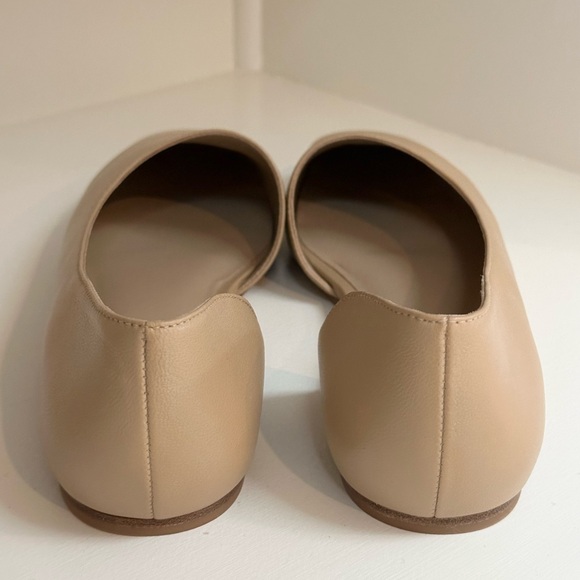 Vince || Cyder Flat in Cappucino - Picture 10 of 12
